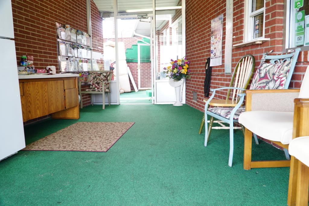 Knob Hill Motor Lodge Hillsville Luaran gambar